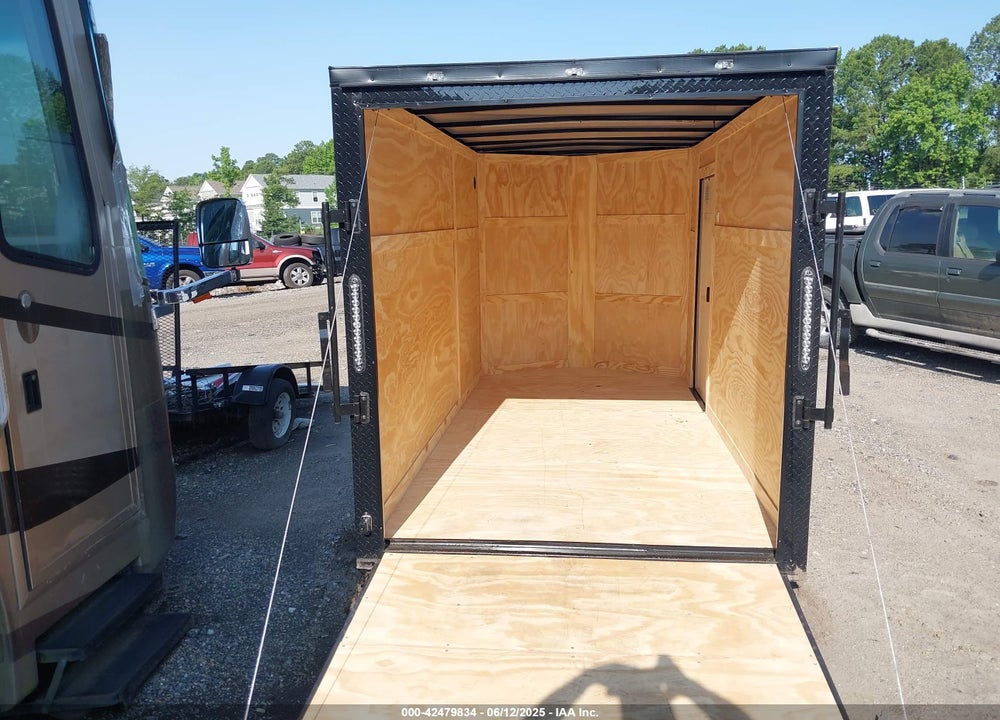 2025 JNC SUPPLIERS TRAILER VIN: 1J9BE1219SD498236