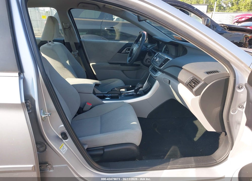 2013 HONDA ACCORD LX VIN: 1HGCR2F37DA117513