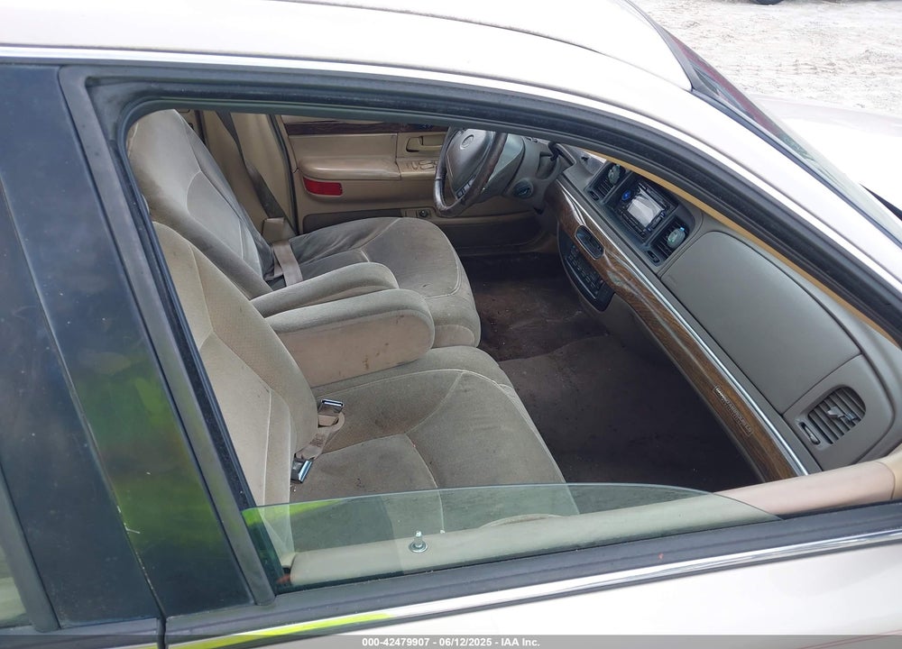 1998 MERCURY GRAND MARQUIS VIN: 2MEFM75WXWX628404