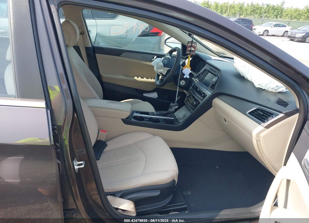 2017 HYUNDAI SONATA VIN: 5NPE24AF3HH571510