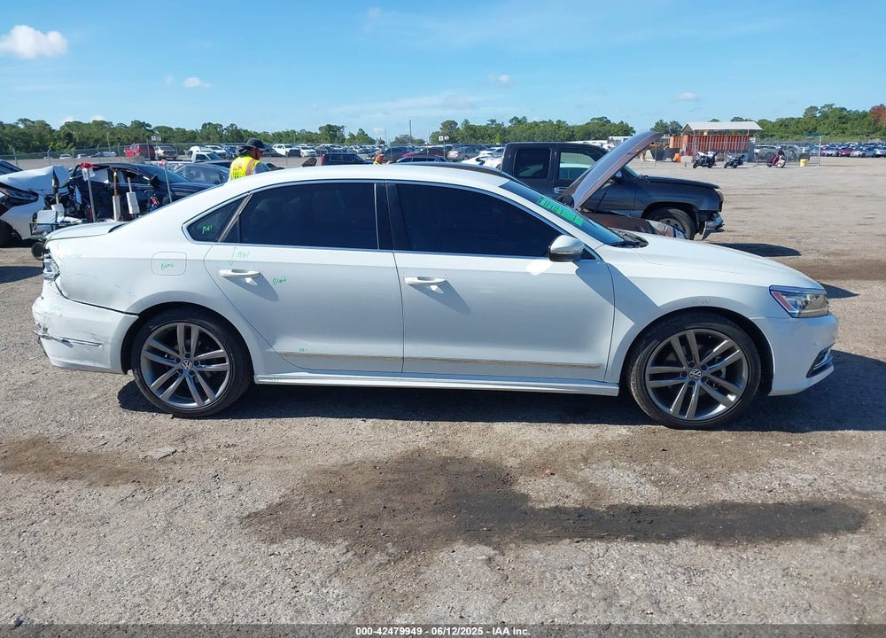 2017 VOLKSWAGEN PASSAT 1.8T R-LINE VIN: 1VWDT7A3XHC054164