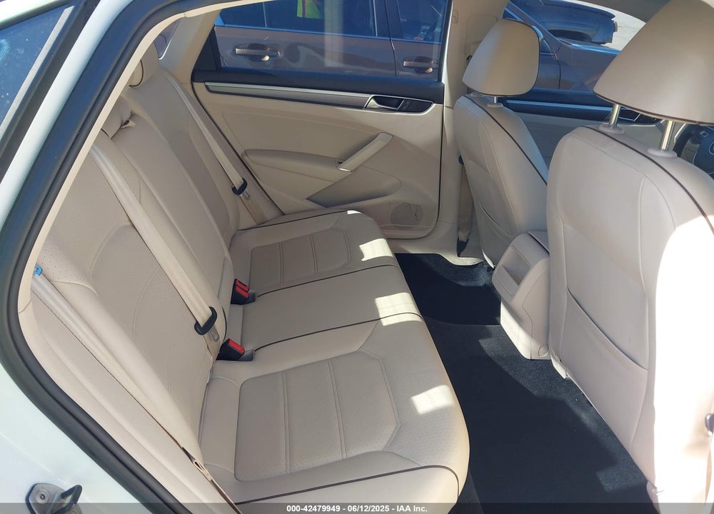 2017 VOLKSWAGEN PASSAT 1.8T R-LINE VIN: 1VWDT7A3XHC054164