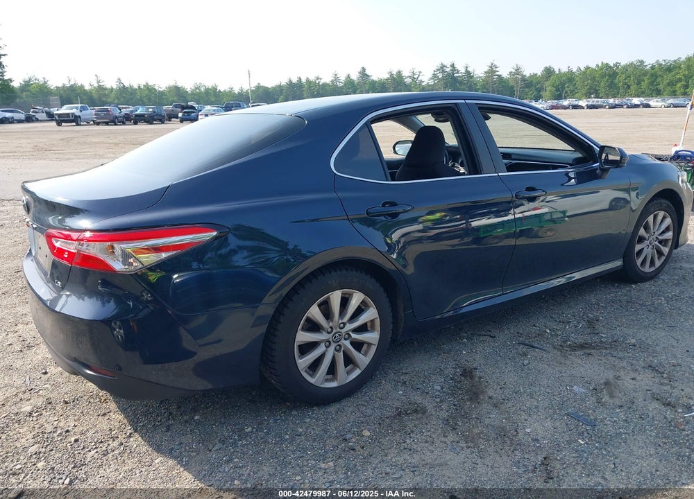 2018 TOYOTA CAMRY VIN: 4T1B11HK6JU534692