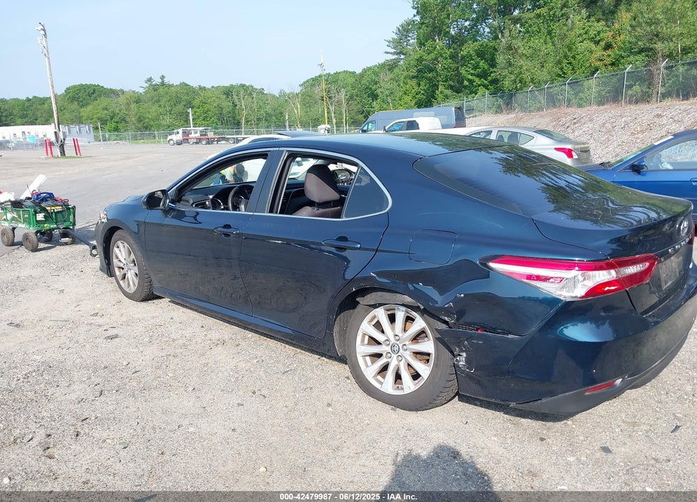 2018 TOYOTA CAMRY VIN: 4T1B11HK6JU534692