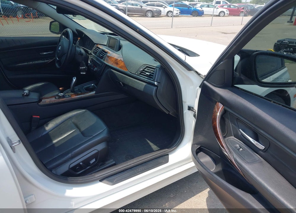 2014 BMW 3 SERIES VIN: WBA3B3G58ENR83415