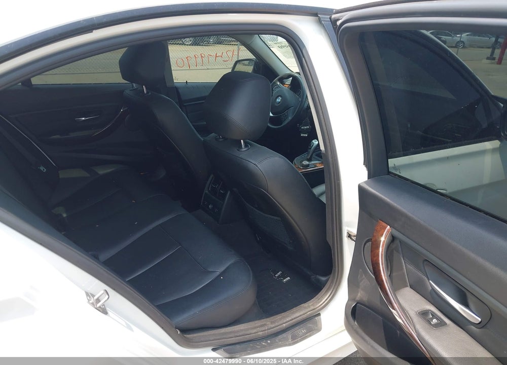 2014 BMW 3 SERIES VIN: WBA3B3G58ENR83415