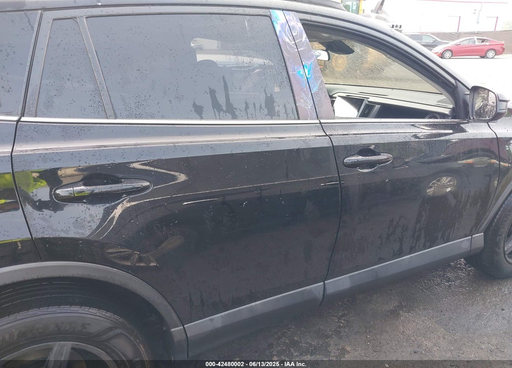 2018 TOYOTA RAV4 VIN: 2T3BFREV4JW713108