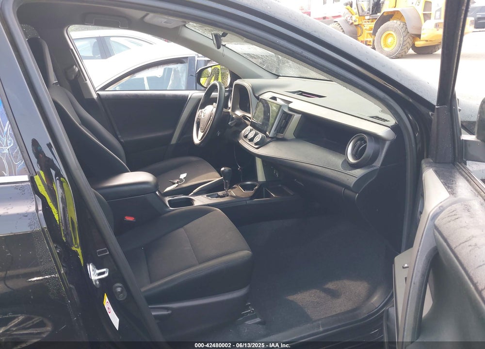 2018 TOYOTA RAV4 VIN: 2T3BFREV4JW713108