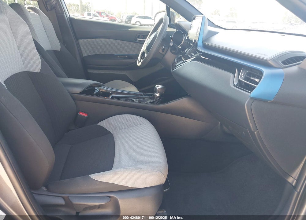 2019 TOYOTA C-HR VIN: NMTKHMBX8KR076177