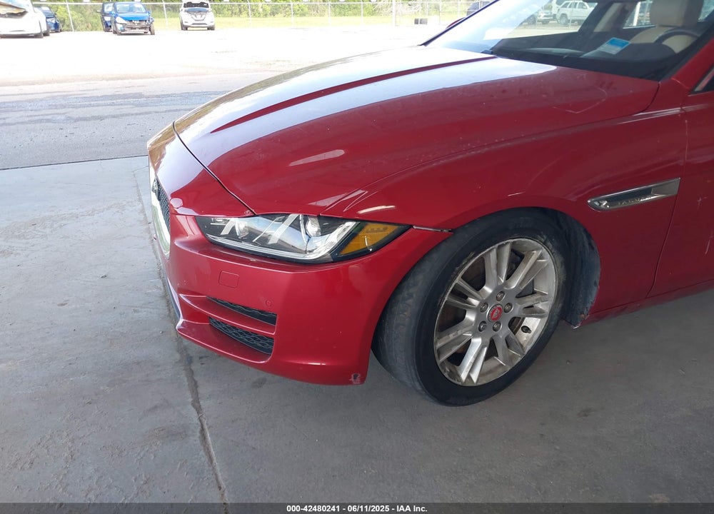 2017 JAGUAR XE VIN: SAJAD4BG8HA975976