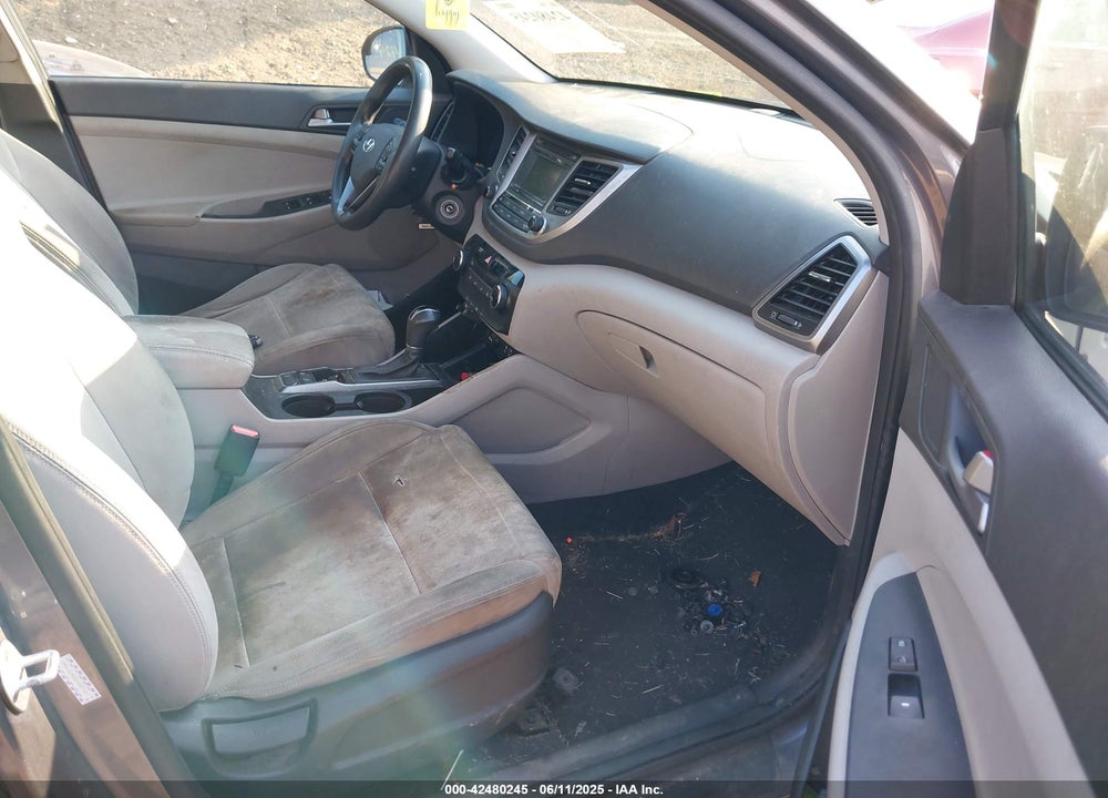 2016 HYUNDAI TUCSON VIN: KM8J3CA4XGU207587