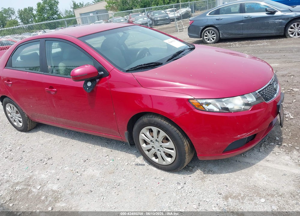 2013 KIA FORTE EX VIN: KNAFU4A2XD5715136