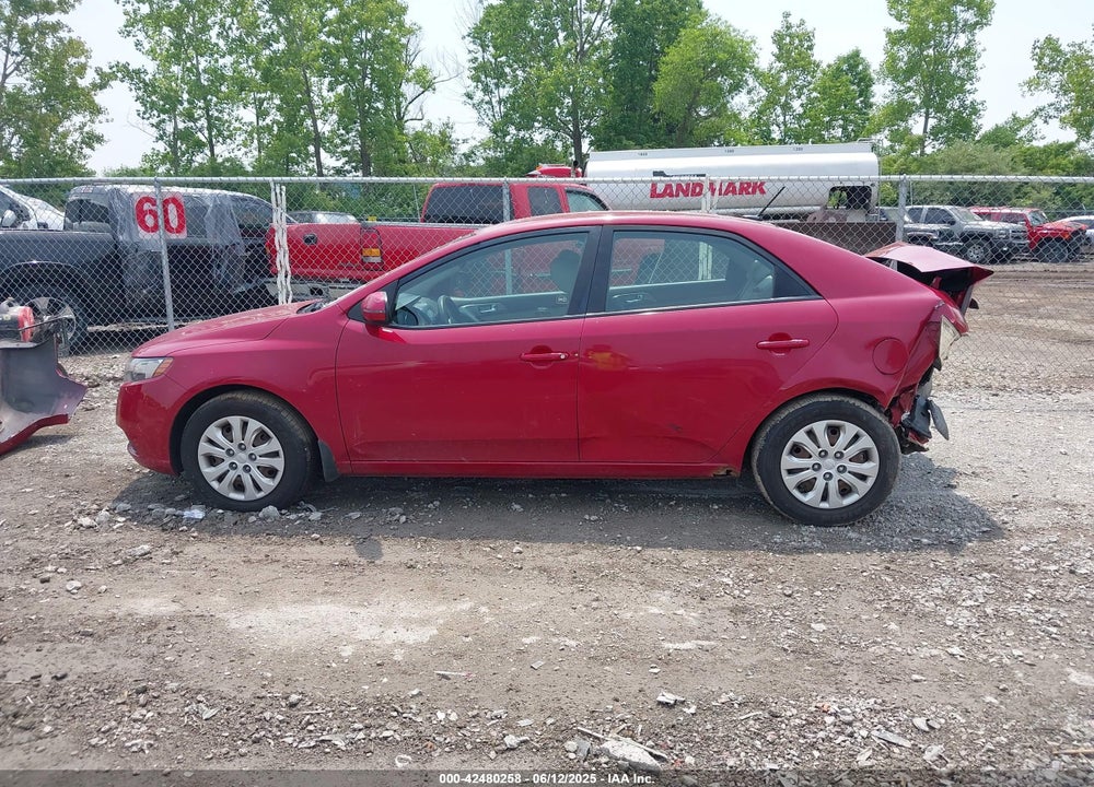 2013 KIA FORTE EX VIN: KNAFU4A2XD5715136