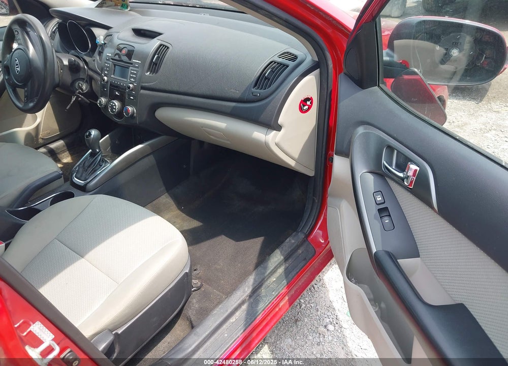 2013 KIA FORTE EX VIN: KNAFU4A2XD5715136