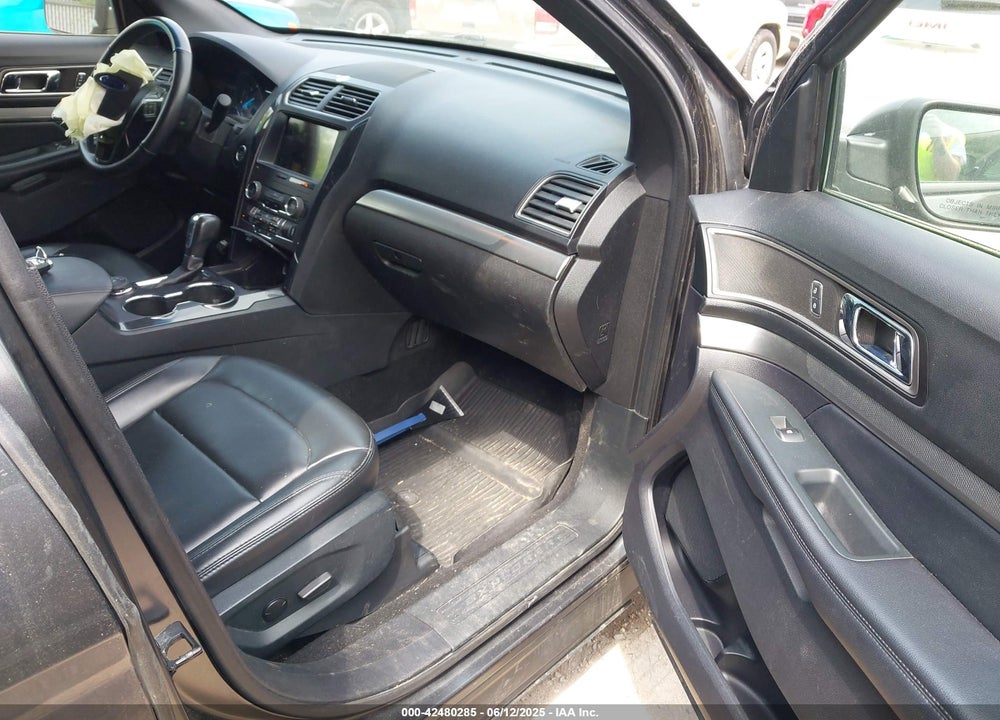 2019 FORD EXPLORER XLT VIN: 1FM5K8DH8KGA50830