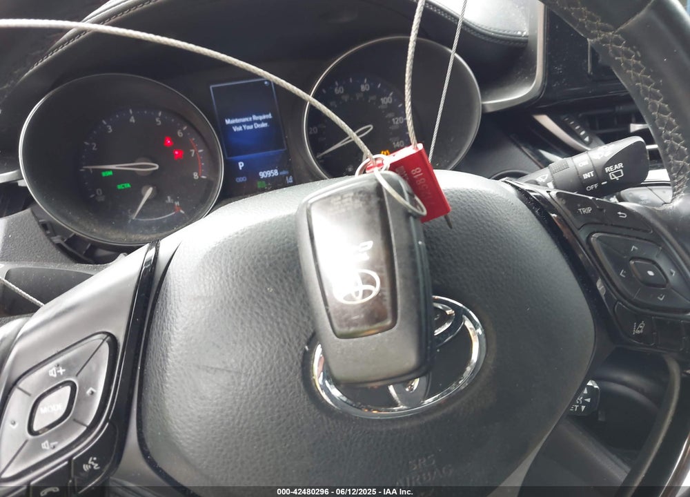 2018 TOYOTA C-HR VIN: NMTKHMBX4JR036483
