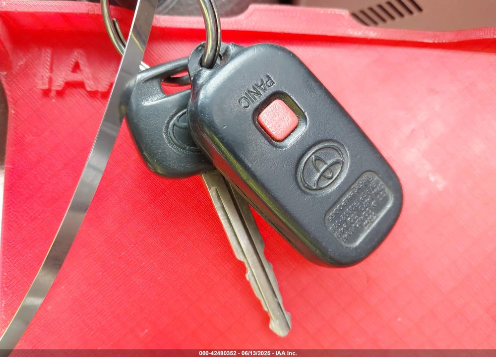 2005 TOYOTA CAMRY LE VIN: 4T1BE32K65U583454