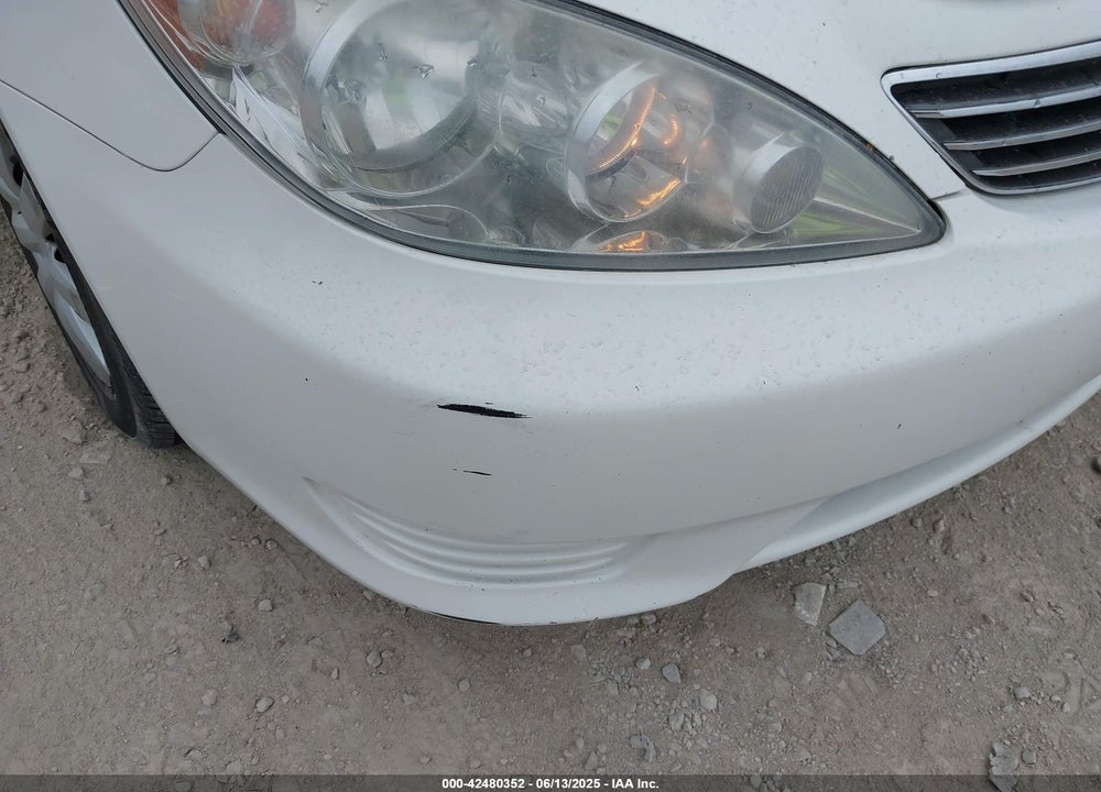 2005 TOYOTA CAMRY LE VIN: 4T1BE32K65U583454