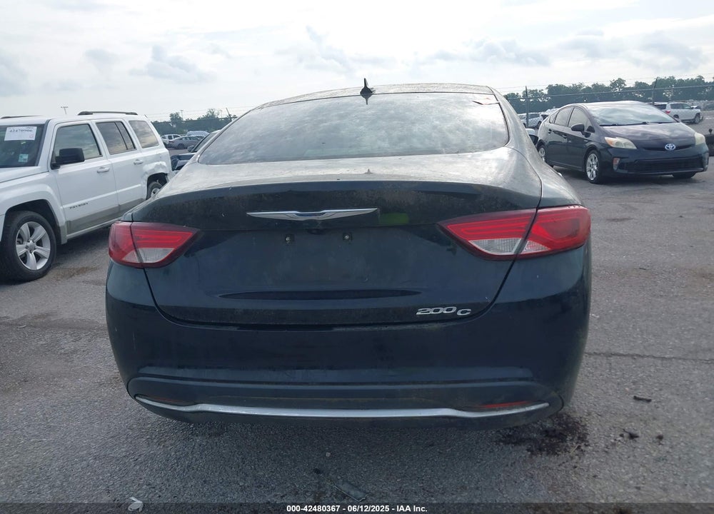 2016 CHRYSLER 200 VIN: 1C3CCCCB0GN189219