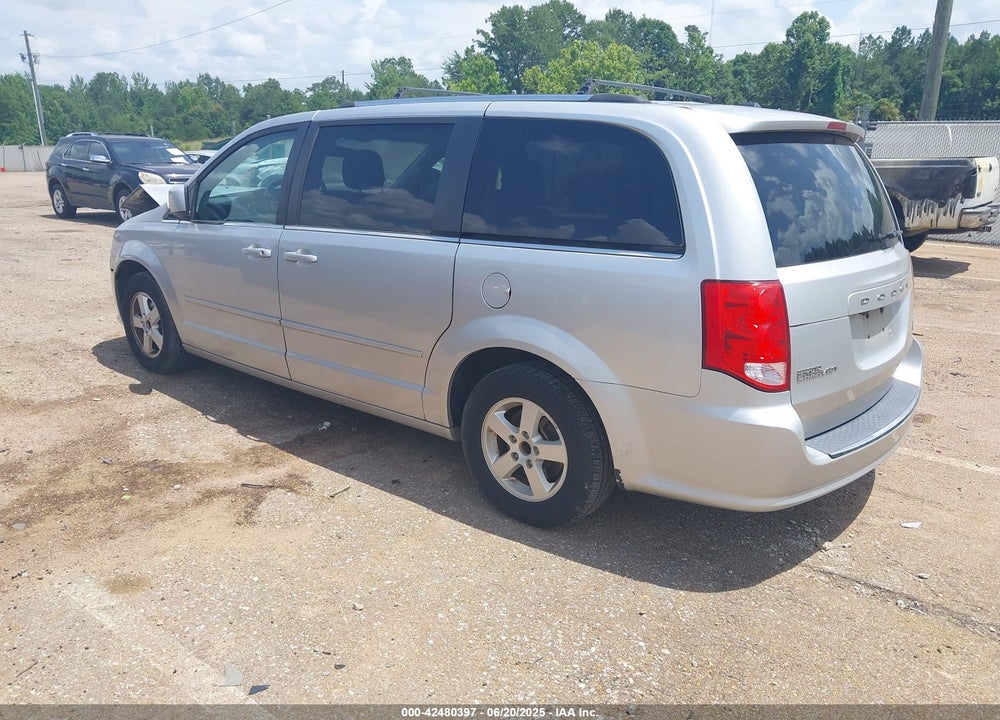 2011 DODGE GRAND CARAVAN CREW VIN: 2D4RN5DG0BR688817