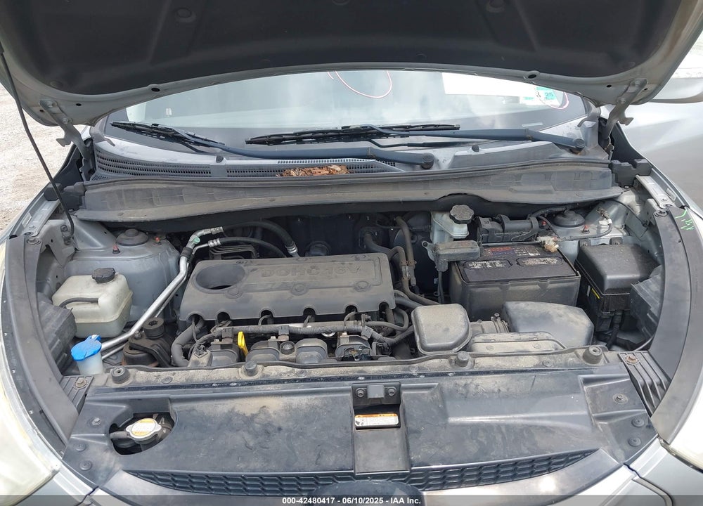 2010 HYUNDAI TUCSON VIN: KM8JU3AC1AU101900