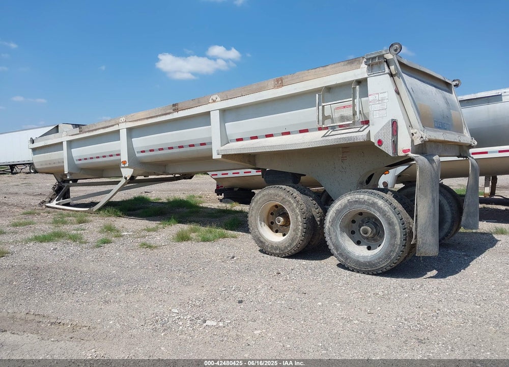 2016 CLEMENT IND DUMP VIN: 5C2BB38B0GM009778