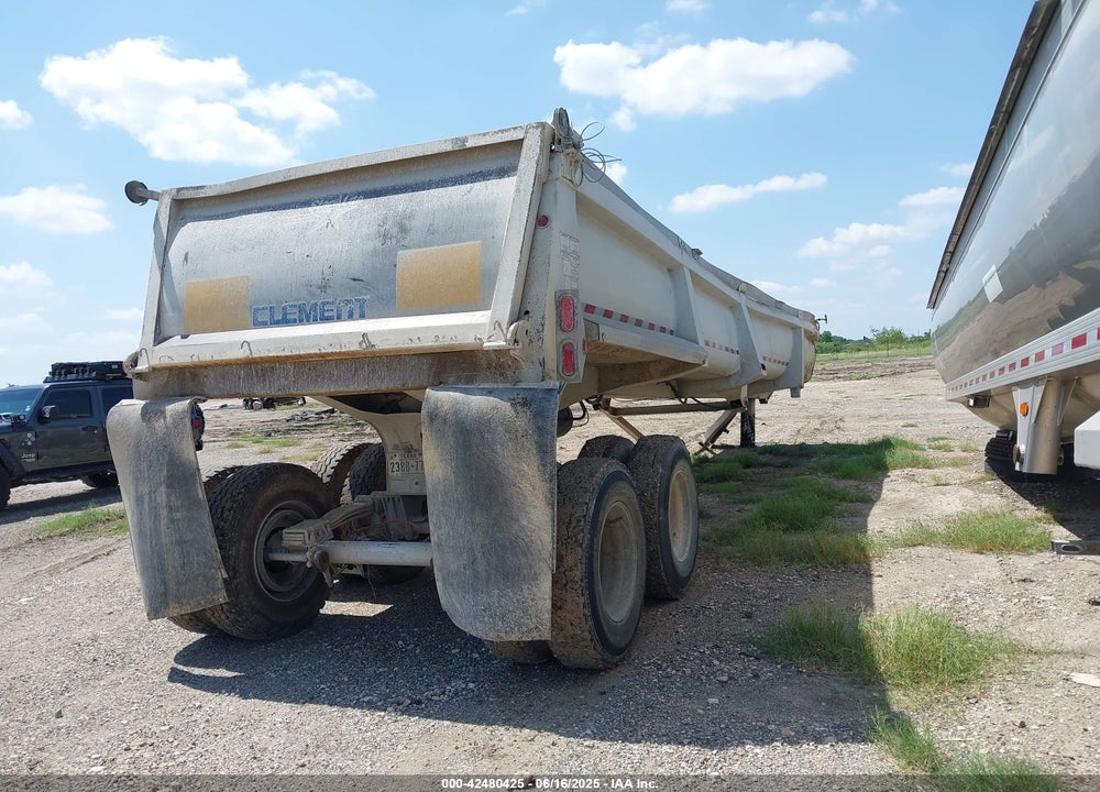 2016 CLEMENT IND DUMP VIN: 5C2BB38B0GM009778