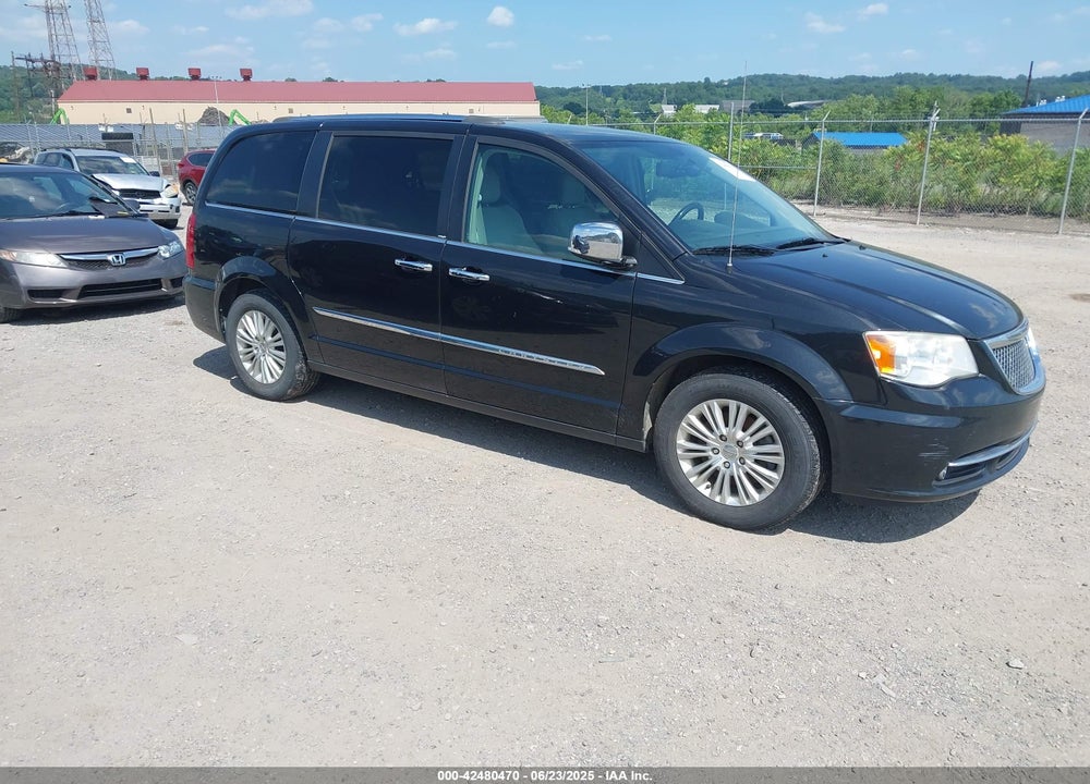 2014 CHRYSLER TOWN & COUNTRY LIMITED VIN: 2C4RC1GGXER113197