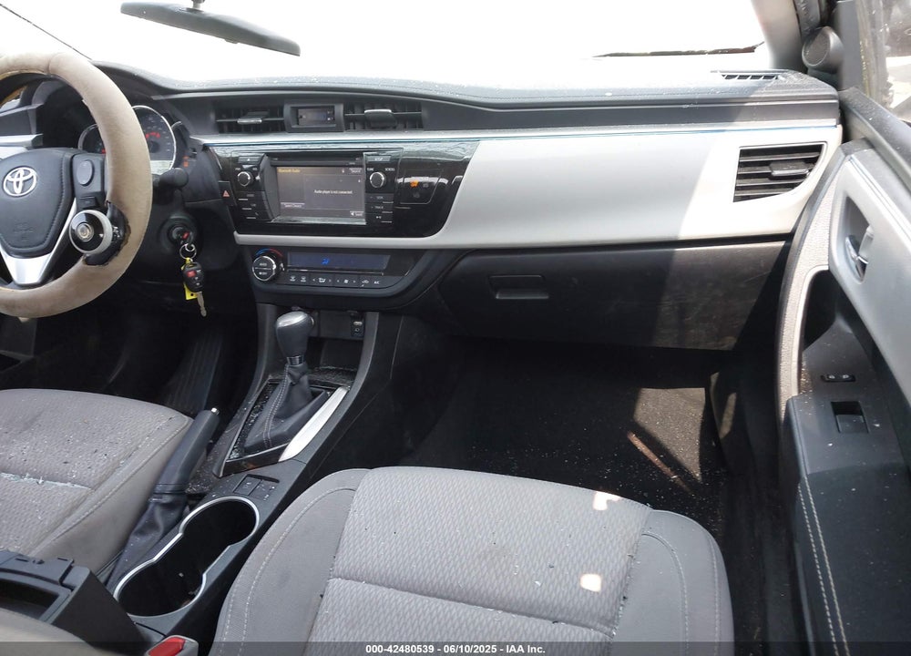 2015 TOYOTA COROLLA VIN: 5YFBURHE5FP304523
