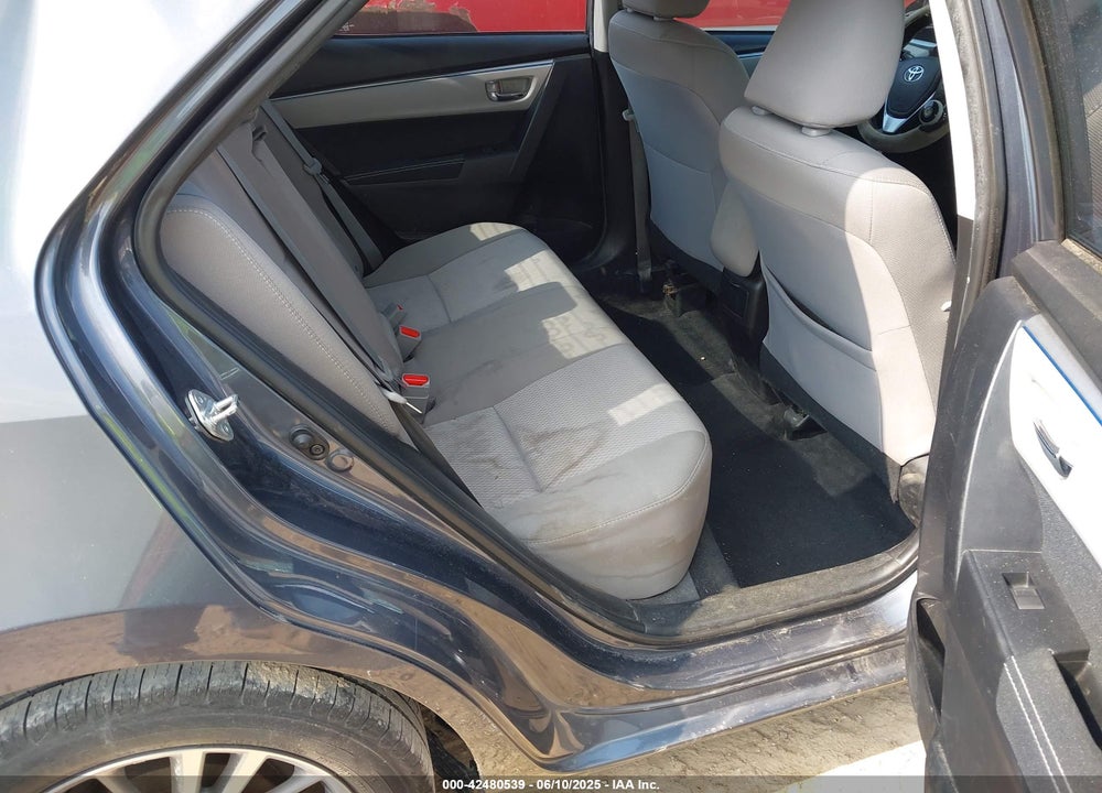 2015 TOYOTA COROLLA VIN: 5YFBURHE5FP304523