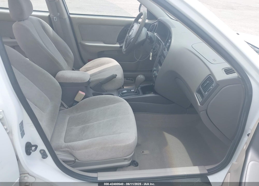 2005 HYUNDAI ELANTRA GLS/GT VIN: KMHDN46D55U169852