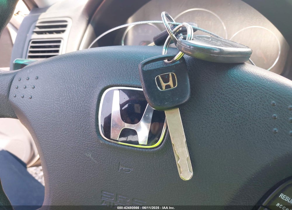 2005 HONDA CIVIC LX VIN: 1HGES16505L031300