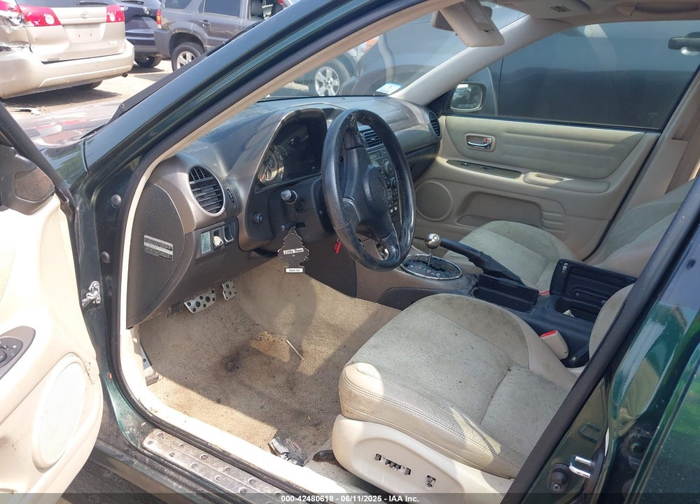 2001 LEXUS IS 300 VIN: JTHBD182310008487