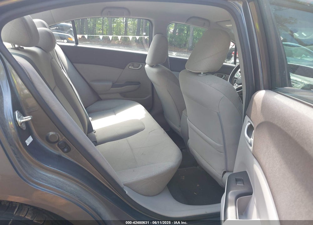 2012 HONDA CIVIC VIN: 2HGFB2F55CH573027