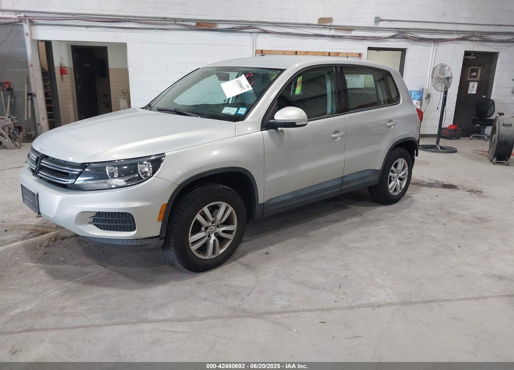 2012 VOLKSWAGEN TIGUAN S VIN: WVGAV7AX7CW545197