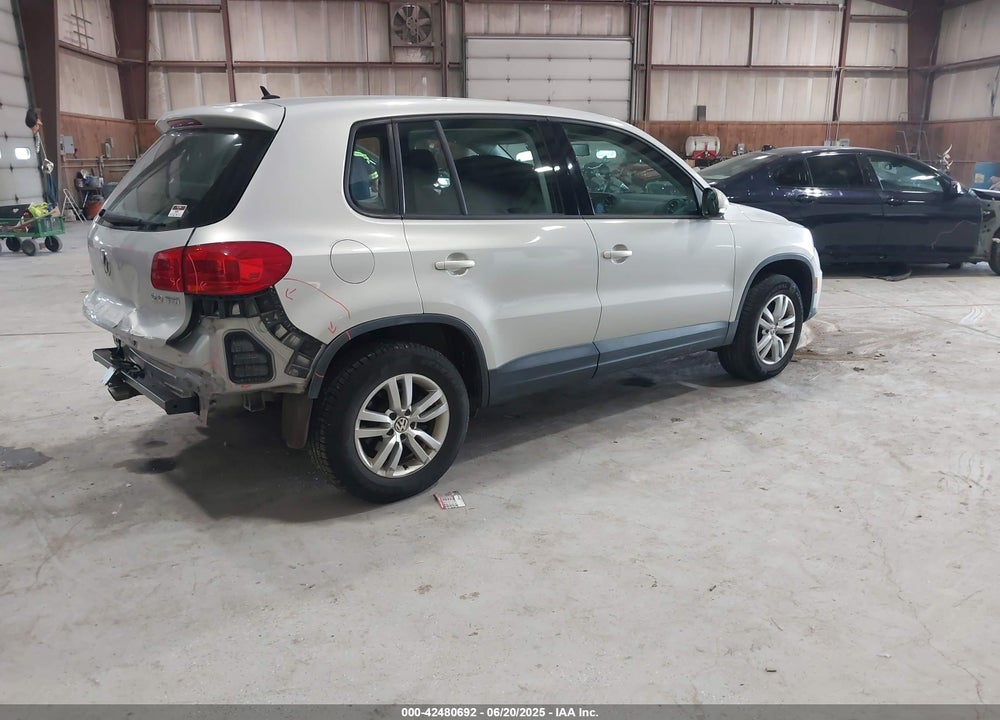 2012 VOLKSWAGEN TIGUAN S VIN: WVGAV7AX7CW545197