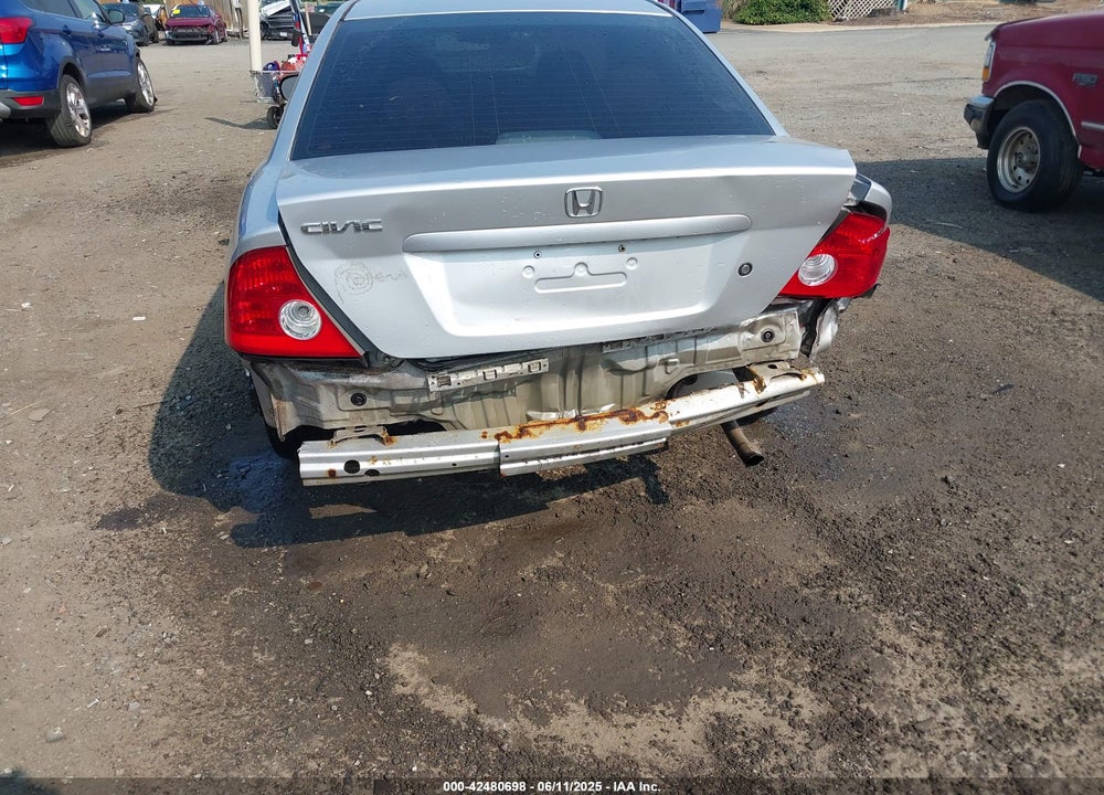 2005 HONDA CIVIC LX VIN: 1HGEM22535L068119