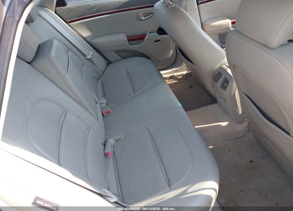 2006 HYUNDAI AZERA LIMITED/SE VIN: KMHFC46F26A126069