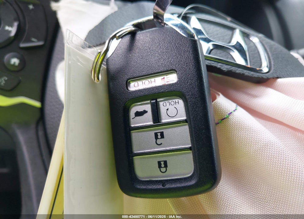 2021 HONDA PASSPORT VIN: 5FNYF8H23MB033037