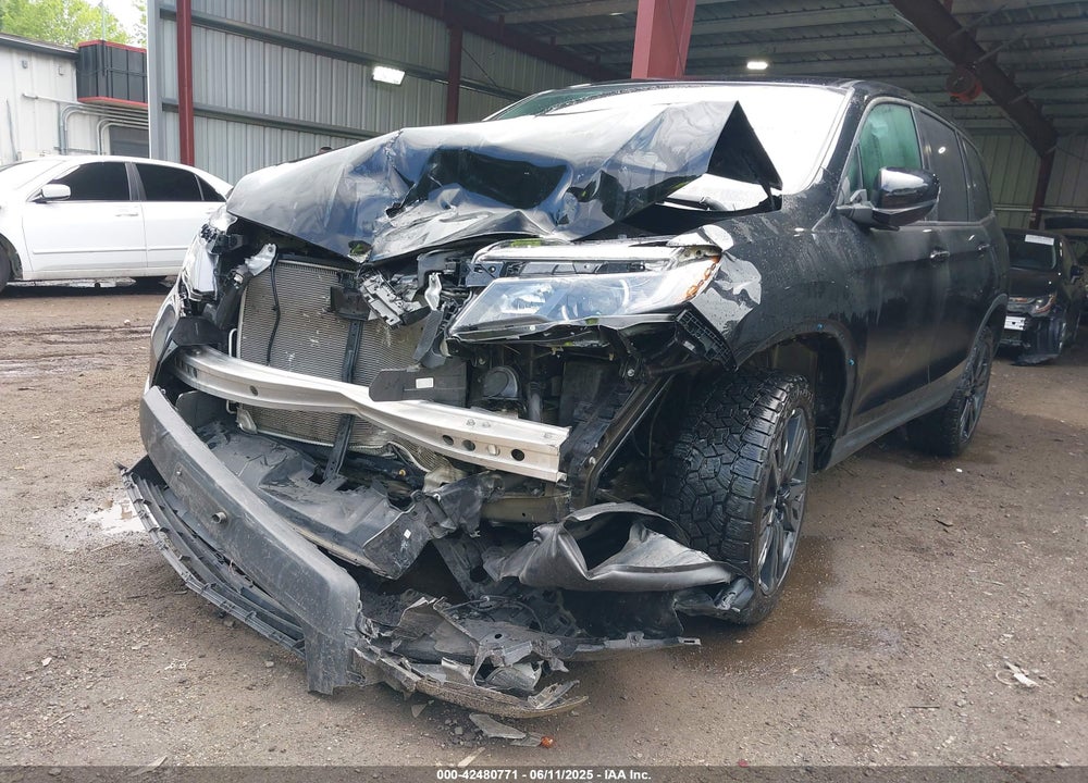 2021 HONDA PASSPORT VIN: 5FNYF8H23MB033037