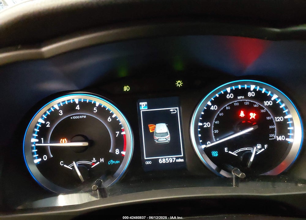 2019 TOYOTA HIGHLANDER XLE VIN: 5TDJZRFH4KS629952