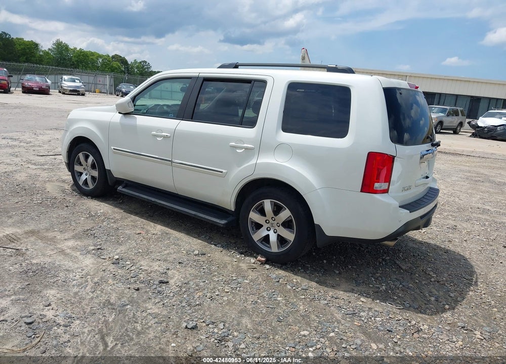 2015 HONDA PILOT VIN: 5FNYF3H96FB017515