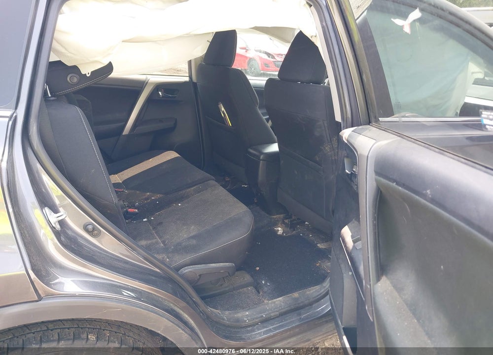 2018 TOYOTA RAV4 VIN: 2T3RFREV7JW809328