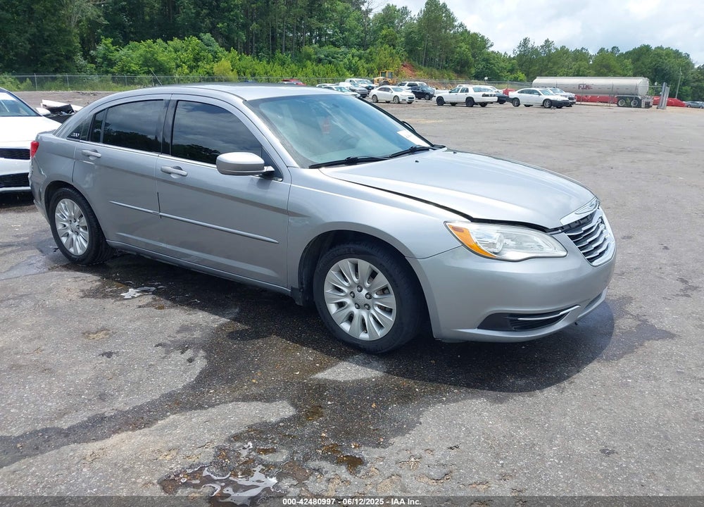 2013 CHRYSLER 200 LX VIN: 1C3CCBAB9DN635599