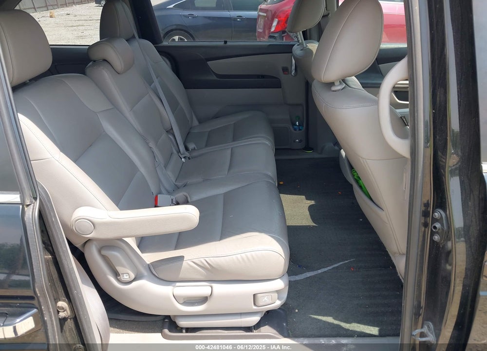 2015 HONDA ODYSSEY EX-L VIN: 5FNRL5H62FB032950