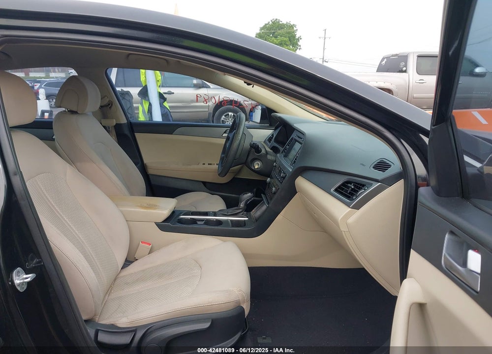 2017 HYUNDAI SONATA SE VIN: 5NPE24AF4HH443132
