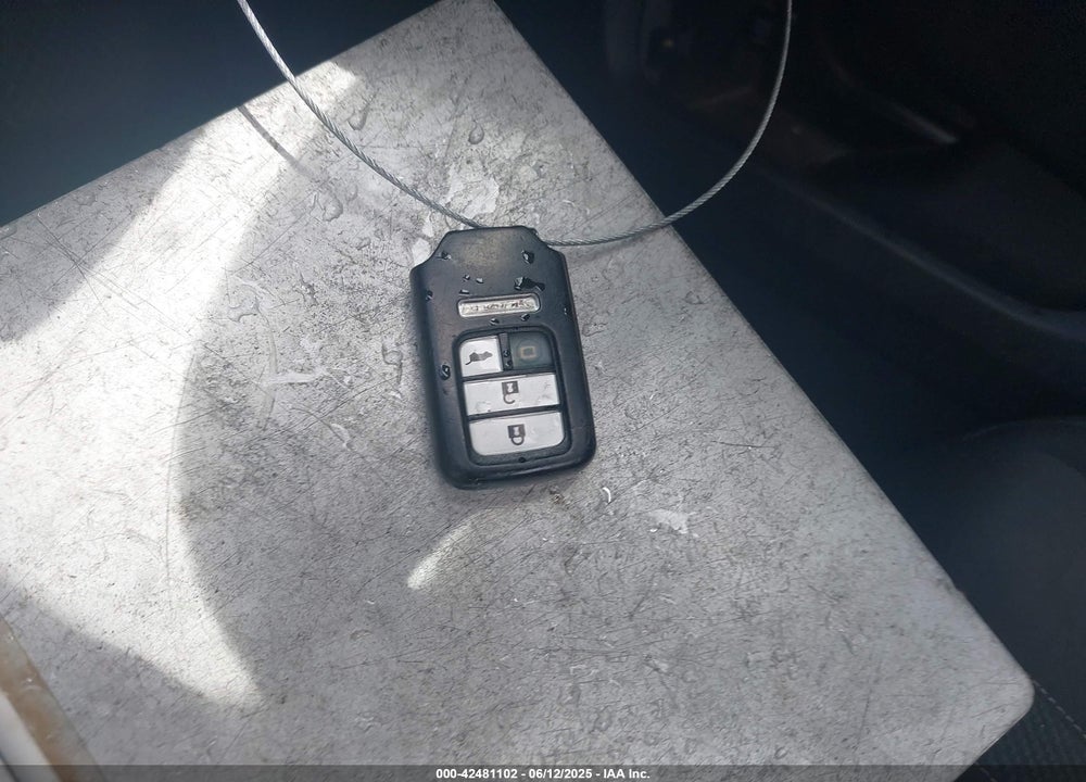2019 HONDA CIVIC VIN: SHHFK7H69KU210668