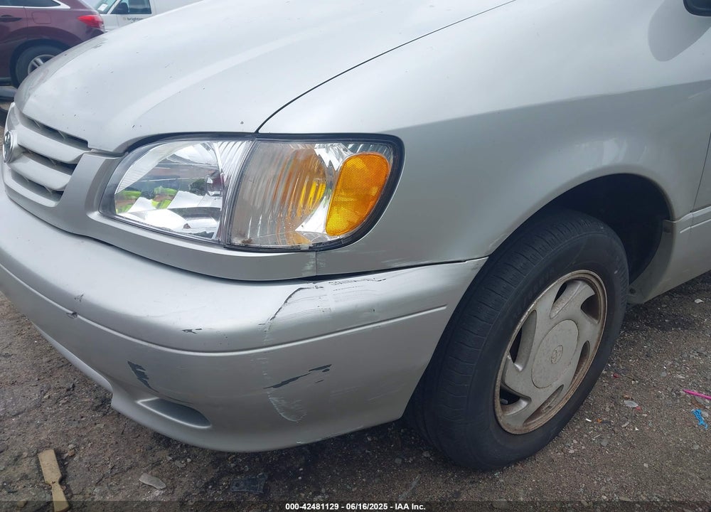 2002 TOYOTA SIENNA LE VIN: 4T3ZF13C52U440649