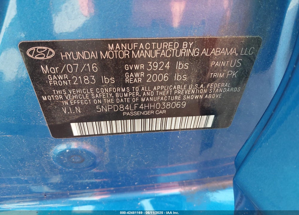 2017 HYUNDAI ELANTRA VIN: 5NPD84LF4HH038069