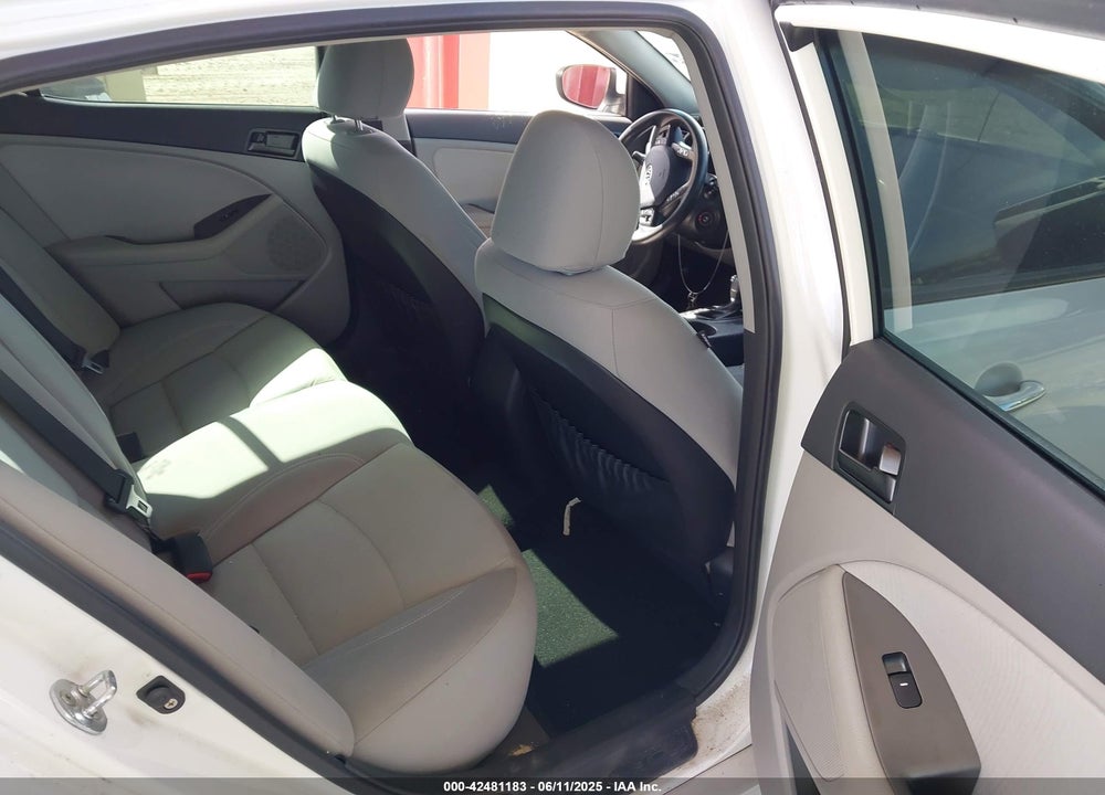 2012 KIA OPTIMA LX VIN: KNAGM4A74C5289913